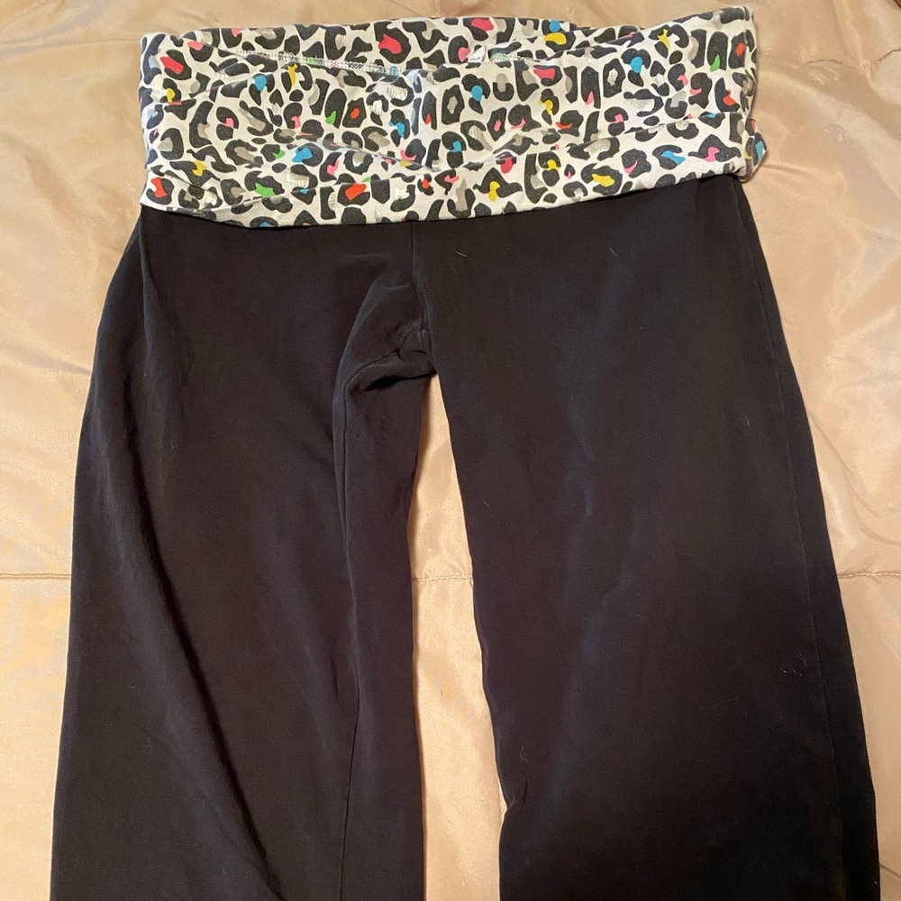 PINK crop yoga pants
